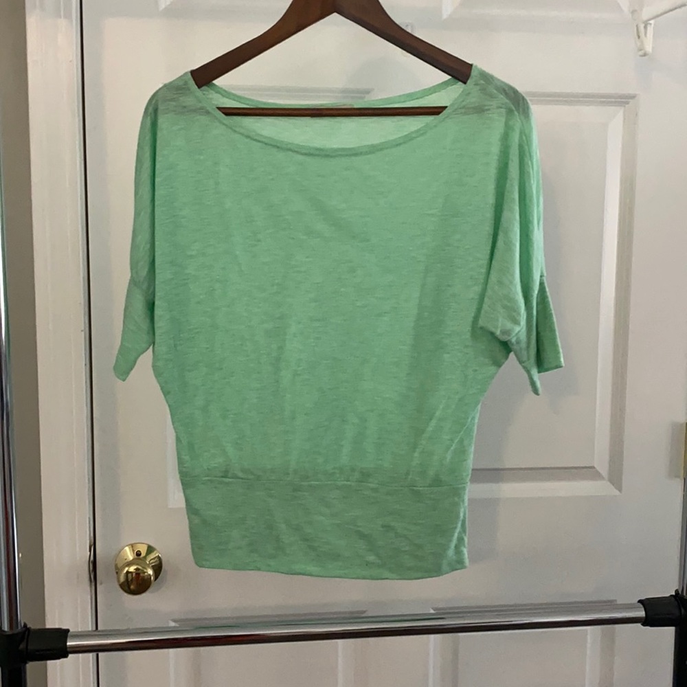 Green 3/4 sleeve shirt